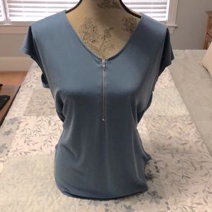 Green envelope short sleeve top